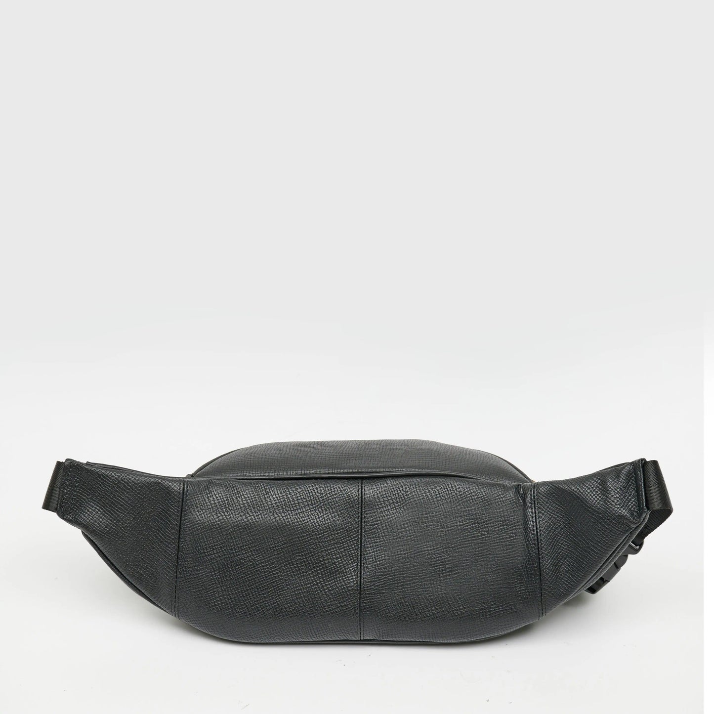 Alec Leather Chest Bag With Gold-Tone Hardware - TGEB1433LN3NL2 - Tocco Toscano Malaysia