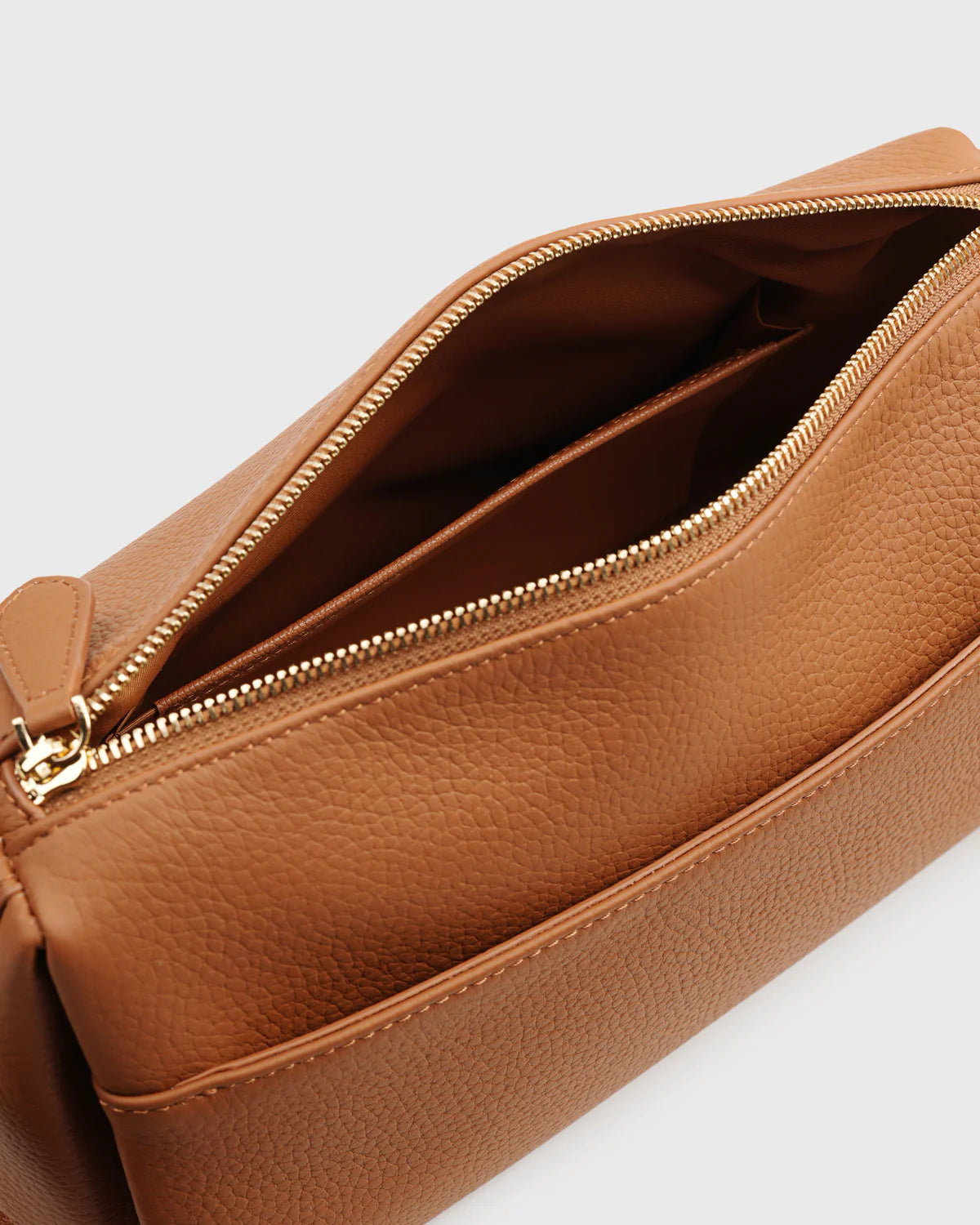 Marlows Oblong Shoulder Bag - TLSB3411LN3NH4 - Tocco Toscano Malaysia